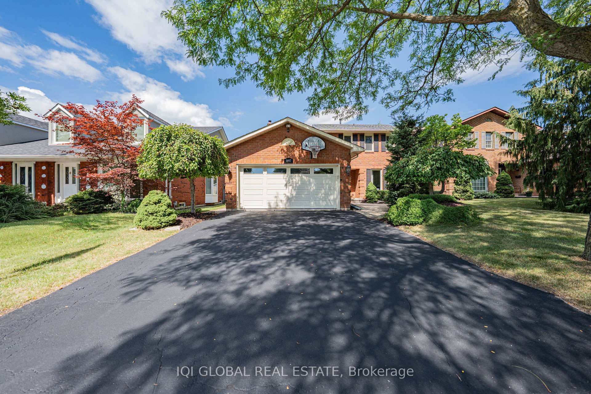 Photo 2 of 1497 Greenbriar Drive, Oakville, Glen Abbey — HOMEH