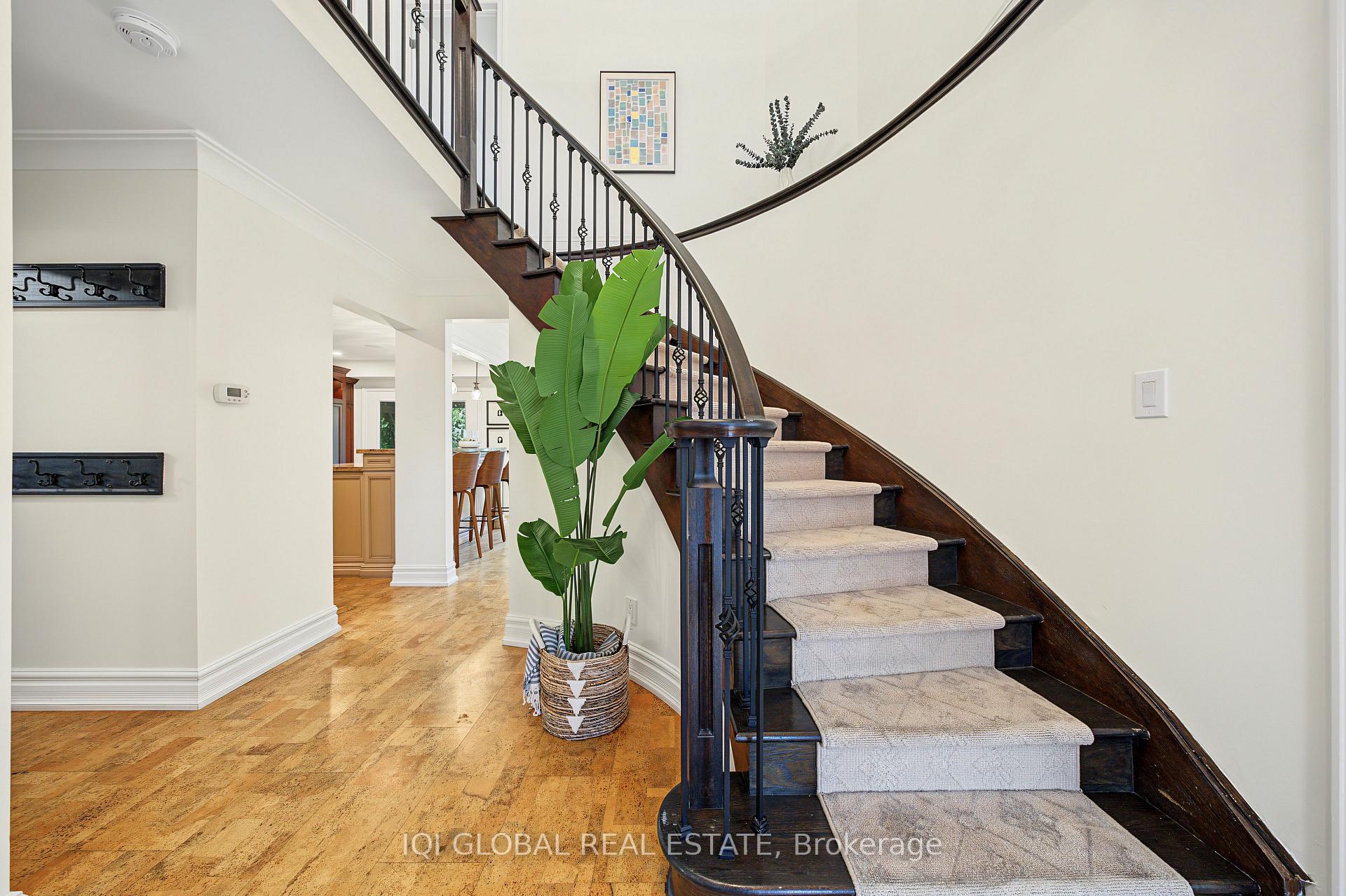 Photo 3 of 1497 Greenbriar Drive, Oakville, Glen Abbey — HOMEH