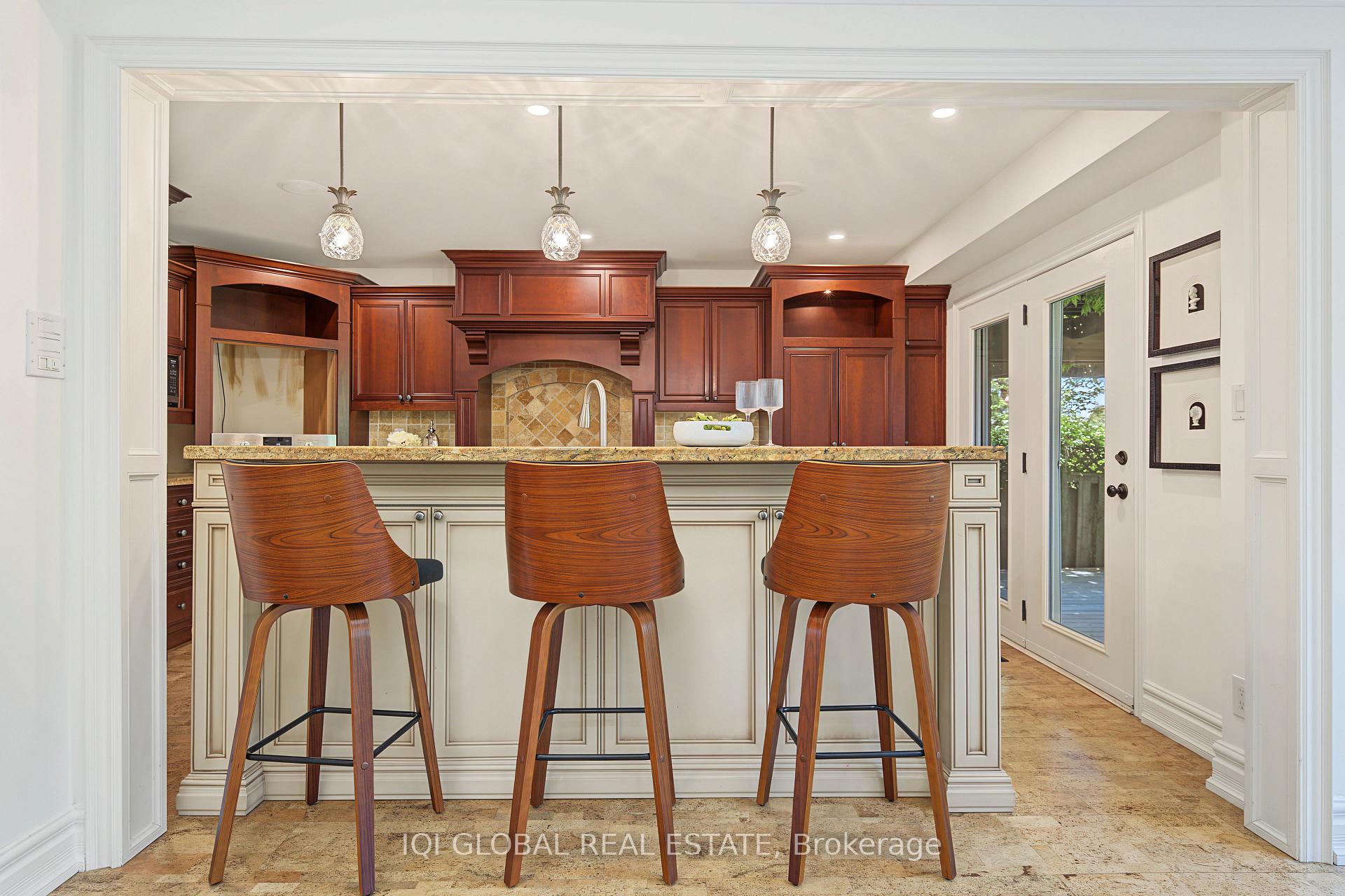 Photo 13 of 1497 Greenbriar Drive, Oakville, Glen Abbey — HOMEH
