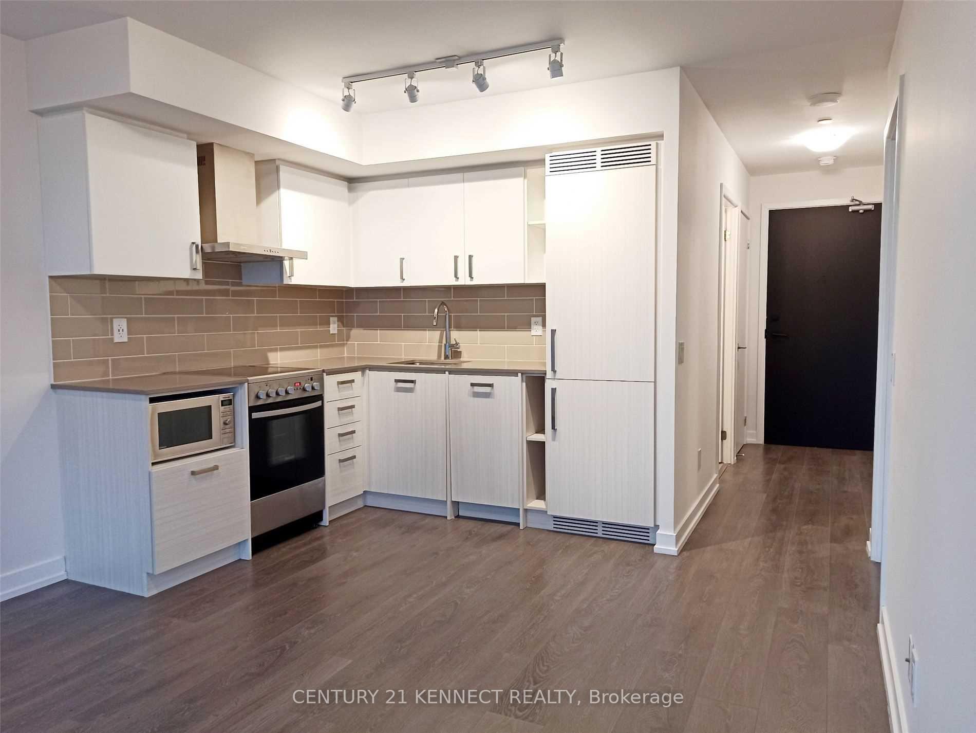 Photo 4 of Unit 714, 125 Redpath Avenue, Toronto, Mount Pleasant West — HOMEH