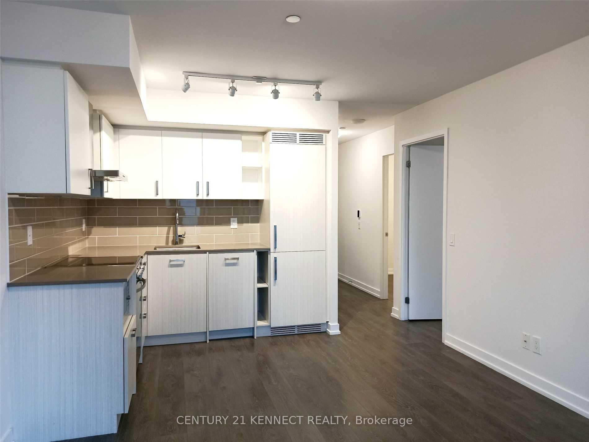 Photo 5 of Unit 714, 125 Redpath Avenue, Toronto, Mount Pleasant West — HOMEH