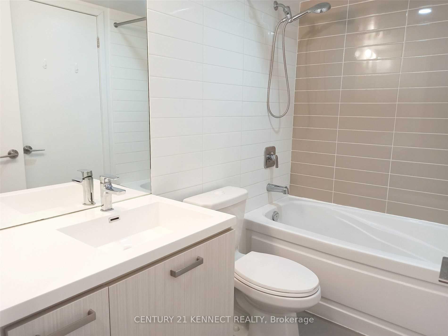 Photo 10 of Unit 714, 125 Redpath Avenue, Toronto, Mount Pleasant West — HOMEH