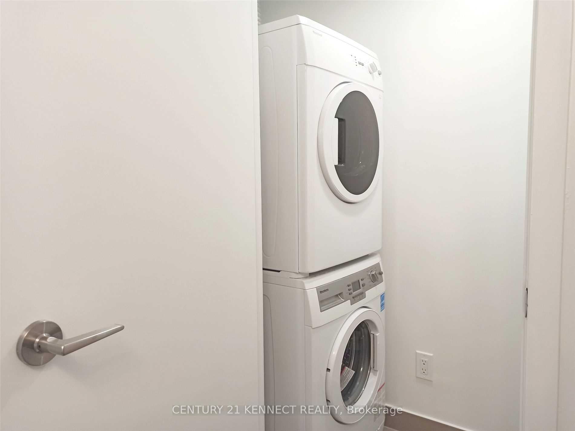 Photo 11 of Unit 714, 125 Redpath Avenue, Toronto, Mount Pleasant West — HOMEH