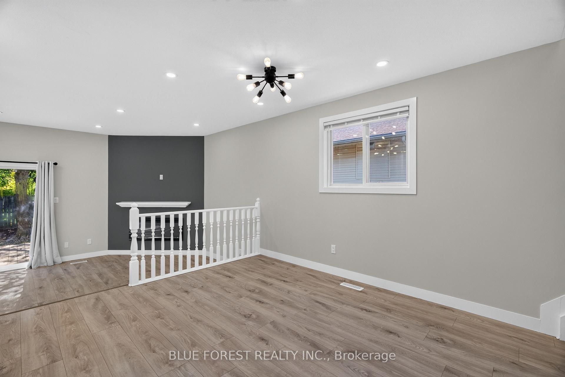 Photo 7 of 1048 Mahogany Road, London, North P — HOMEH