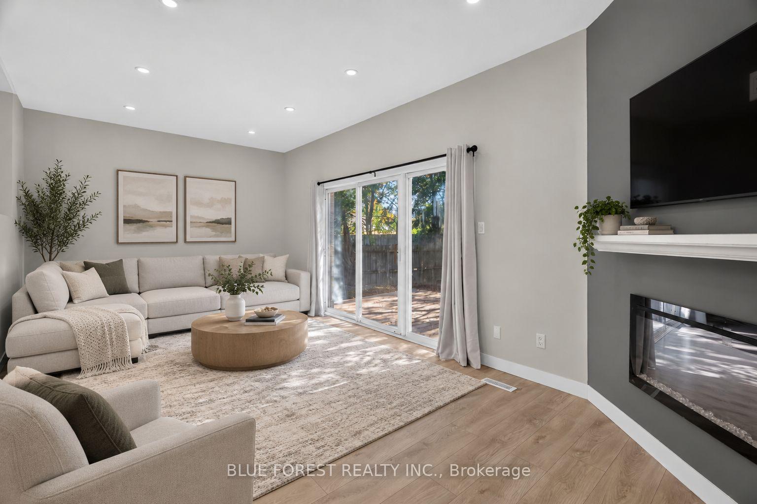 Photo 13 of 1048 Mahogany Road, London, North P — HOMEH