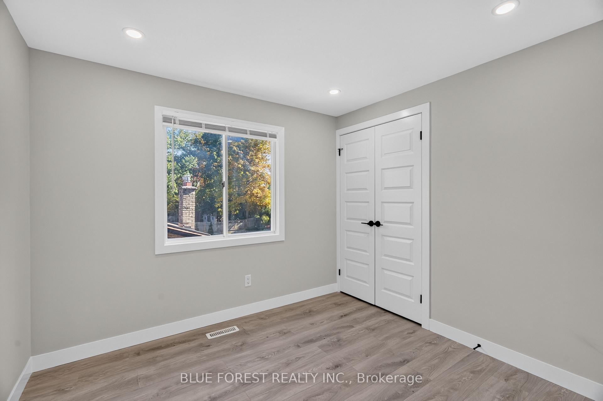 Photo 19 of 1048 Mahogany Road, London, North P — HOMEH