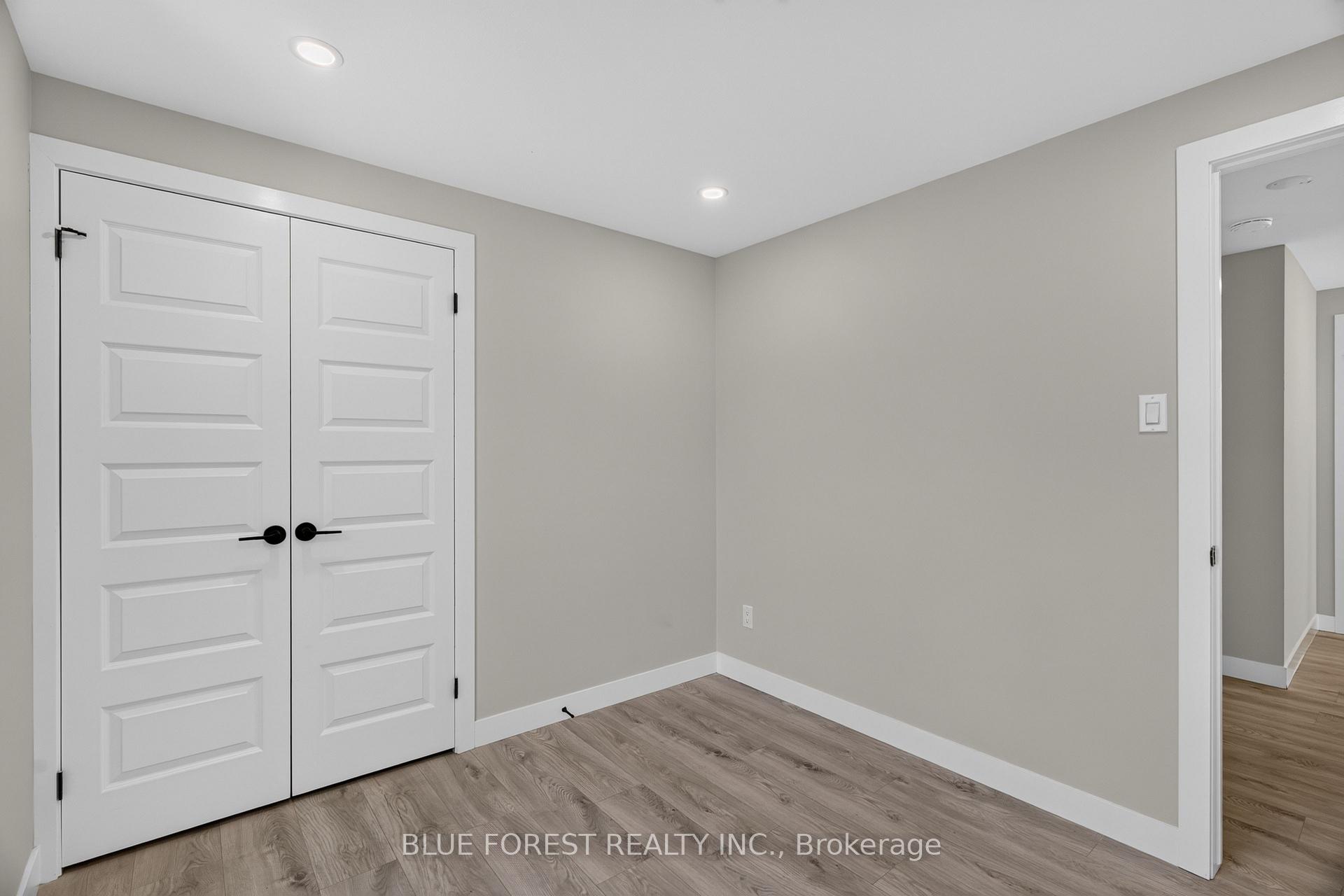 Photo 20 of 1048 Mahogany Road, London, North P — HOMEH