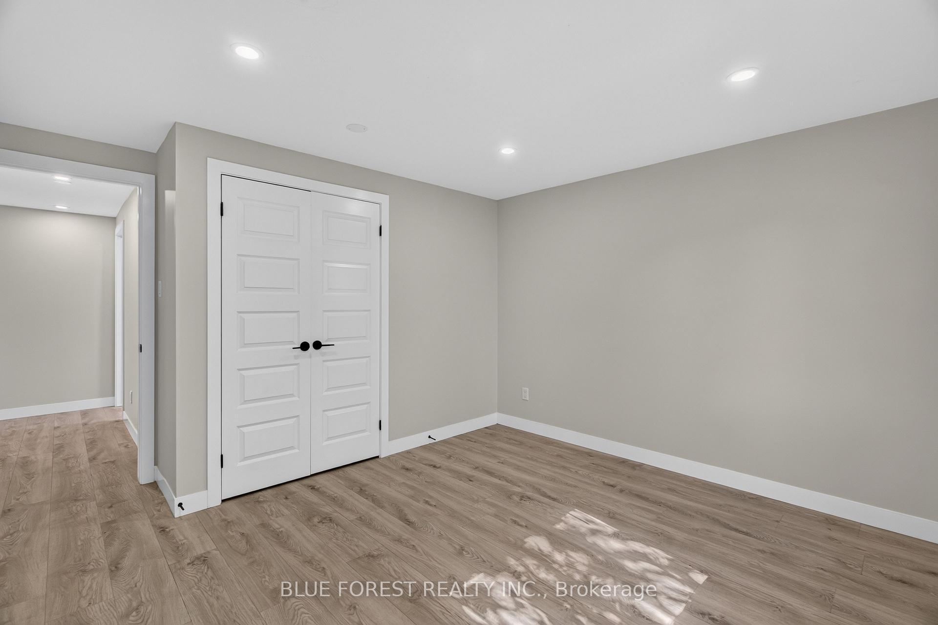 Photo 22 of 1048 Mahogany Road, London, North P — HOMEH