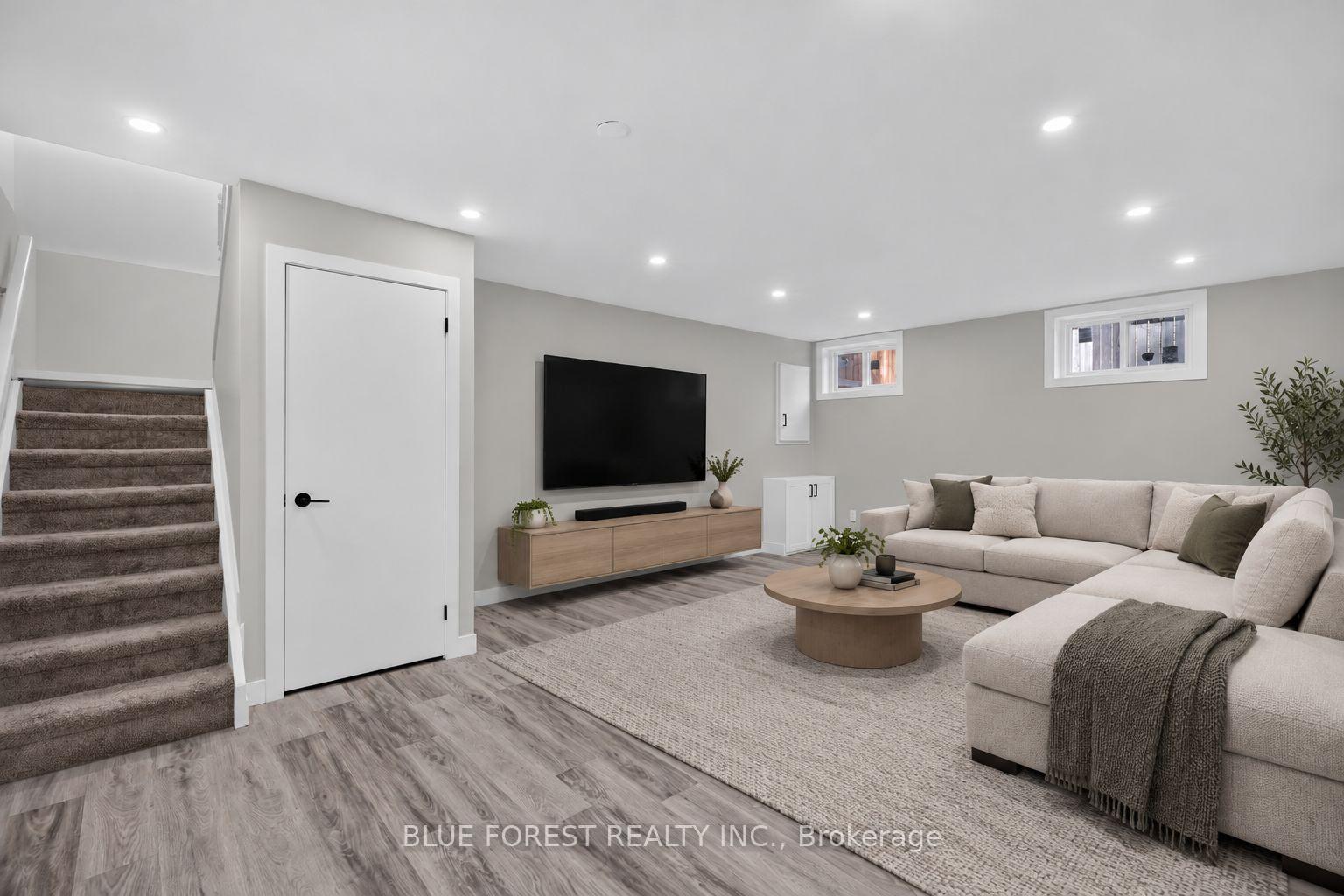 Photo 27 of 1048 Mahogany Road, London, North P — HOMEH