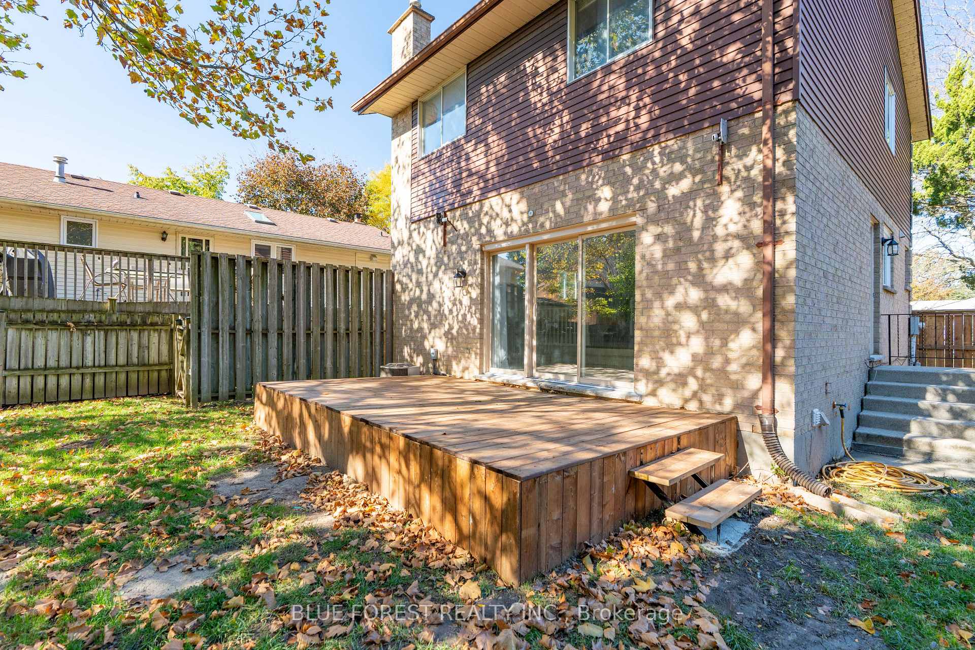 Photo 33 of 1048 Mahogany Road, London, North P — HOMEH