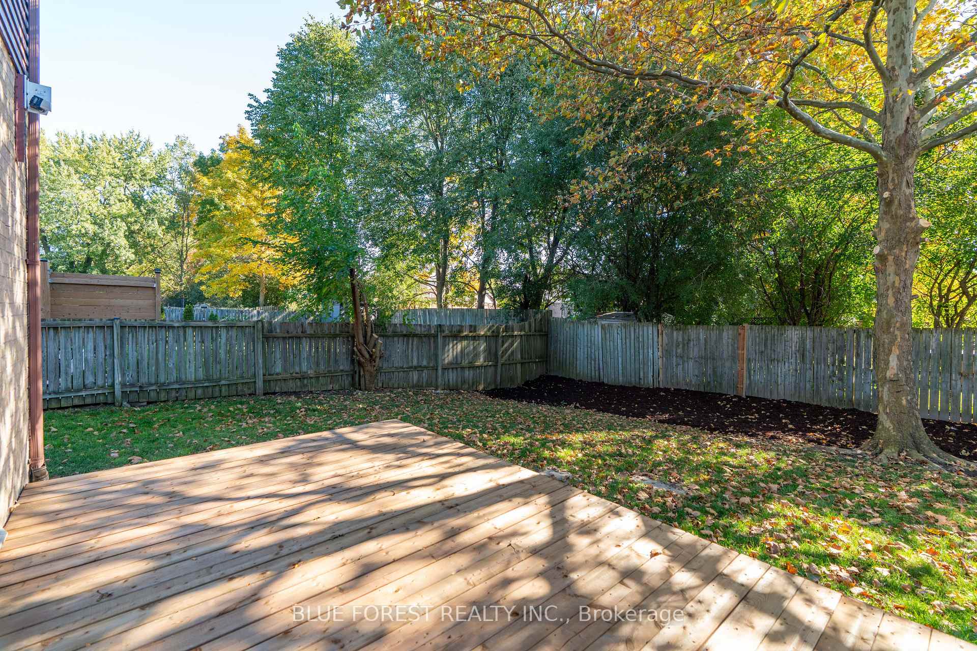 Photo 34 of 1048 Mahogany Road, London, North P — HOMEH