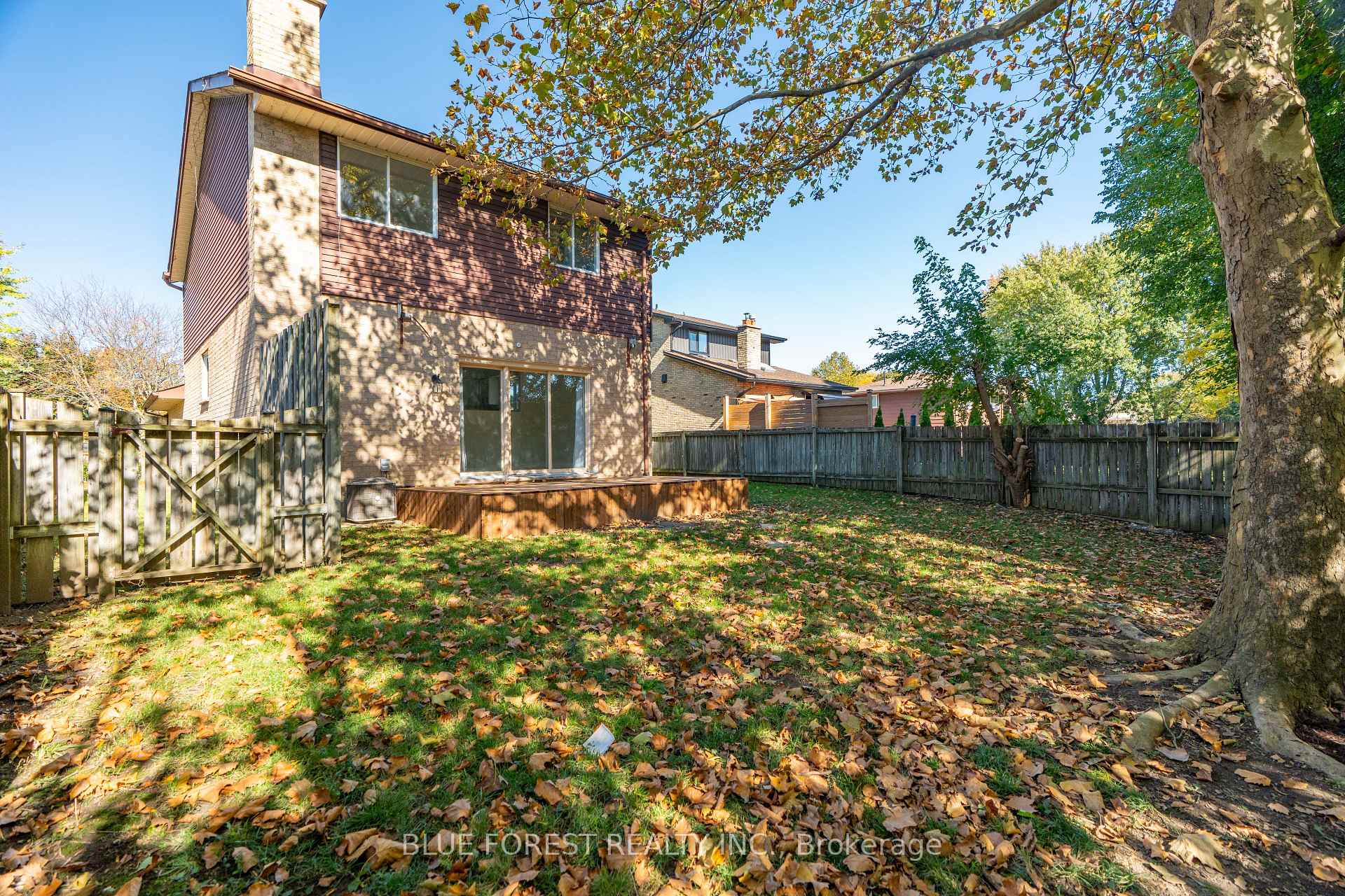 Photo 35 of 1048 Mahogany Road, London, North P — HOMEH