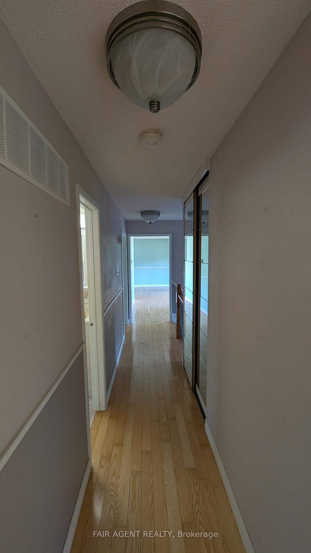 Photo 6 of 33 Maynard Drive, King, Schomberg — HOMEH
