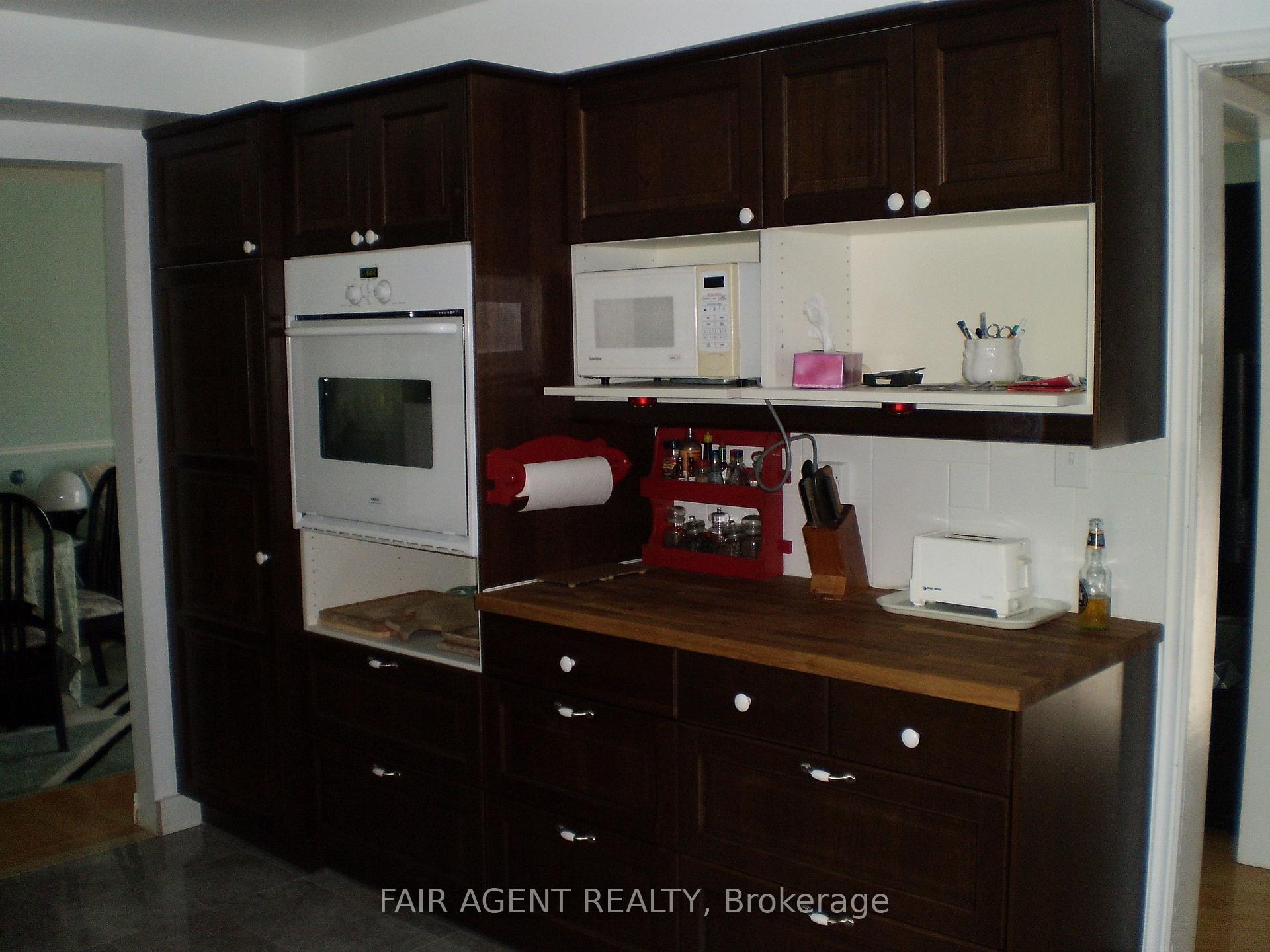Photo 12 of 33 Maynard Drive, King, Schomberg — HOMEH