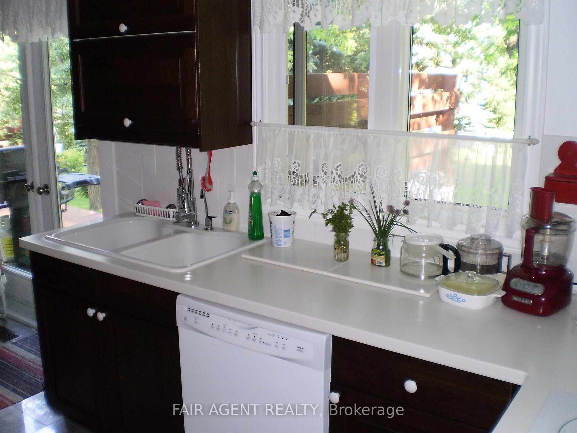 Photo 13 of 33 Maynard Drive, King, Schomberg — HOMEH