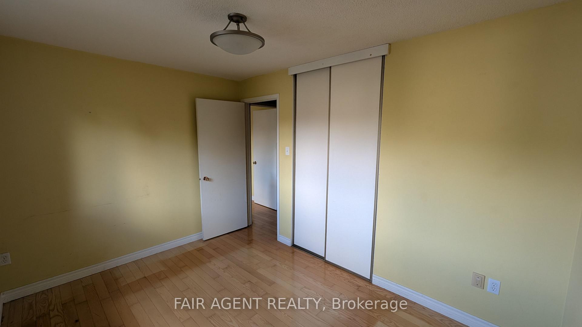 Photo 20 of 33 Maynard Drive, King, Schomberg — HOMEH