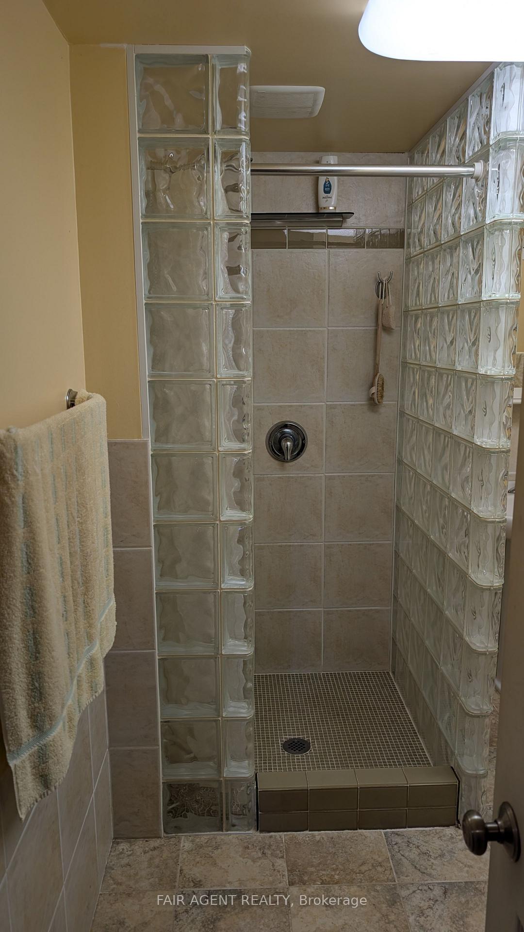 Photo 34 of 33 Maynard Drive, King, Schomberg — HOMEH