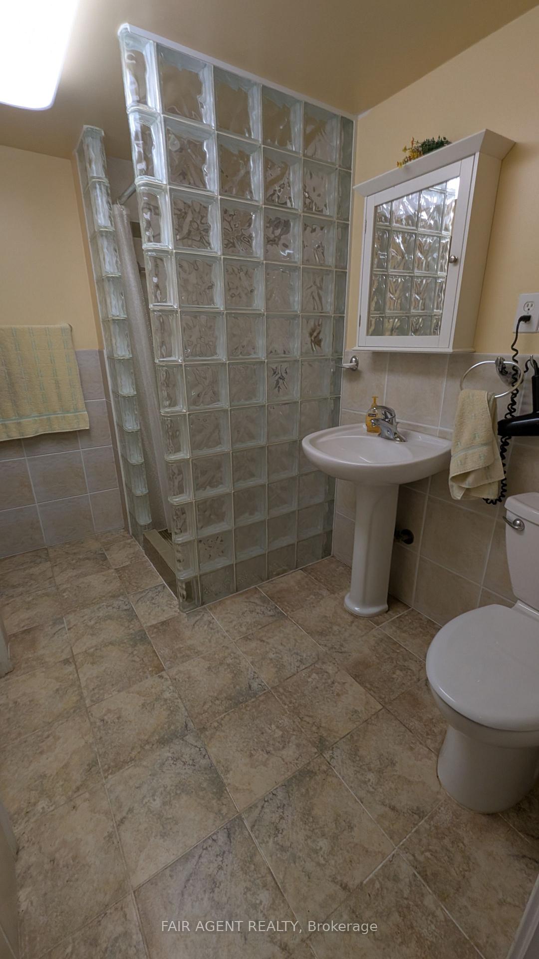 Photo 35 of 33 Maynard Drive, King, Schomberg — HOMEH
