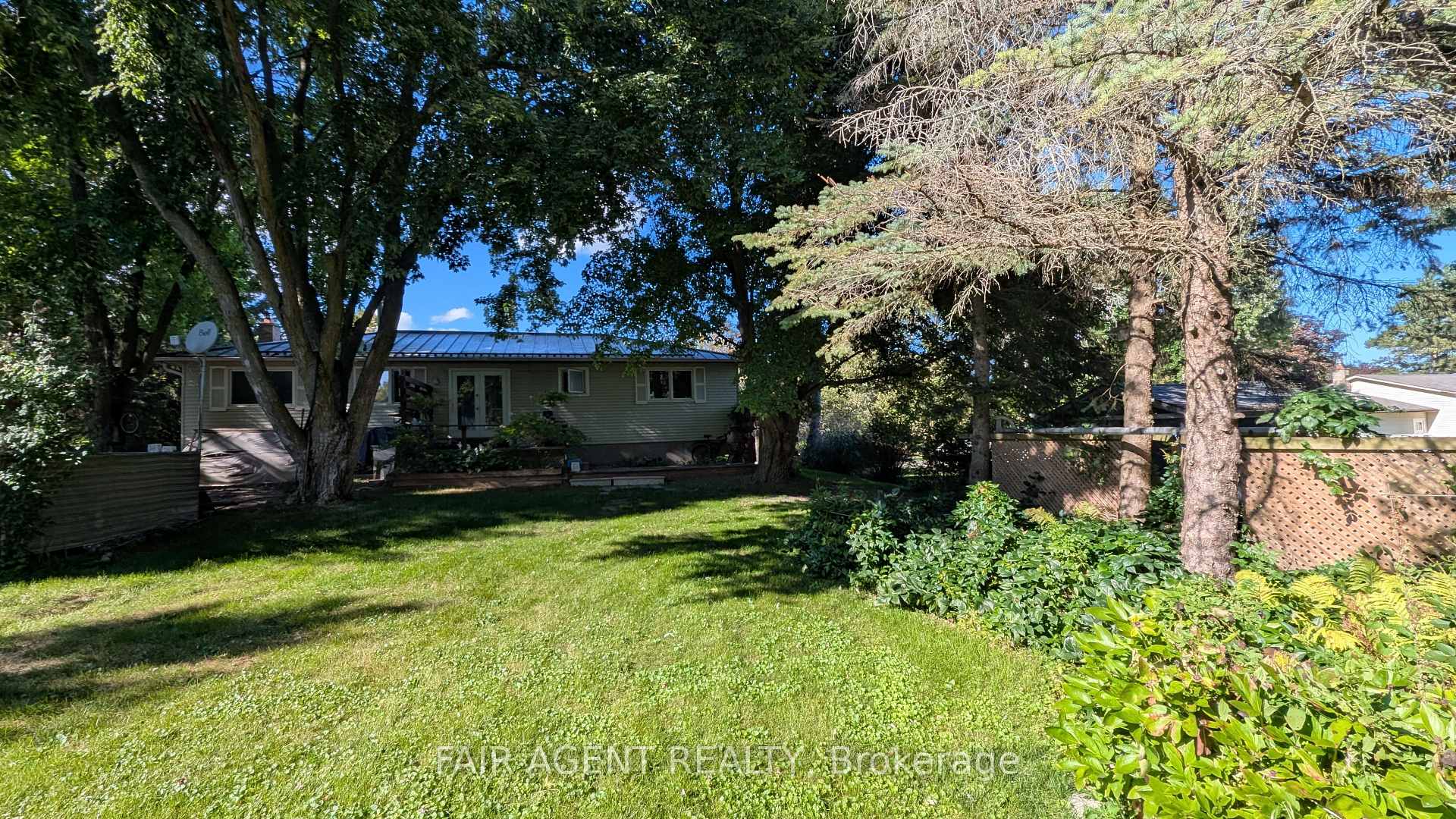 Photo 38 of 33 Maynard Drive, King, Schomberg — HOMEH