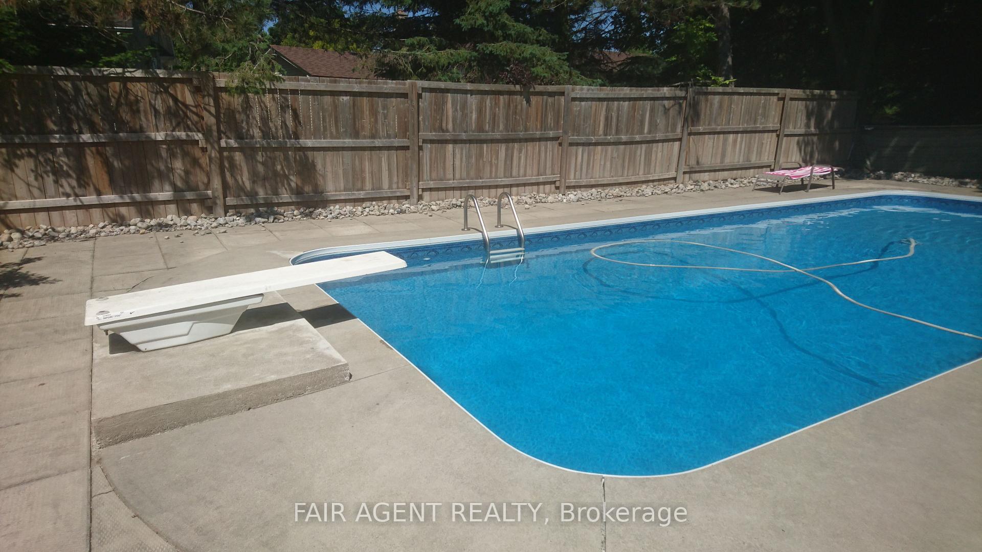 Photo 39 of 33 Maynard Drive, King, Schomberg — HOMEH