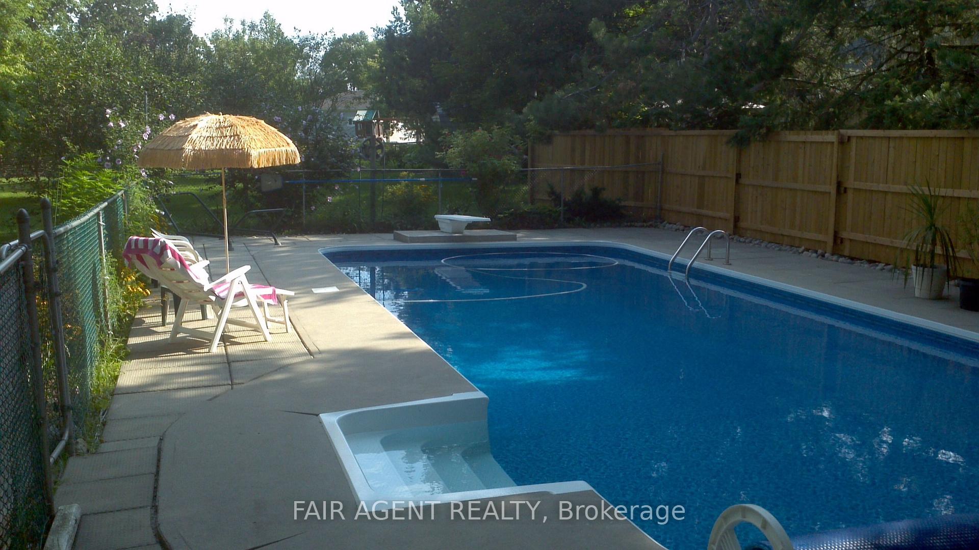 Photo 40 of 33 Maynard Drive, King, Schomberg — HOMEH