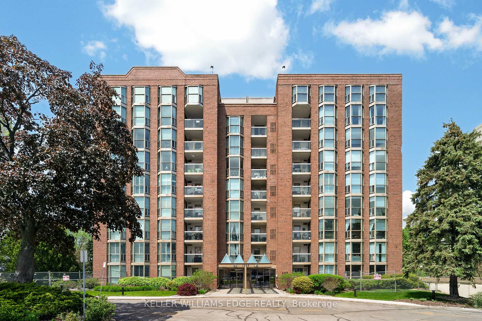 Photo 2 of Unit 510, 1225 North Shore Boulevard E, Burlington, Brant — HOMEH