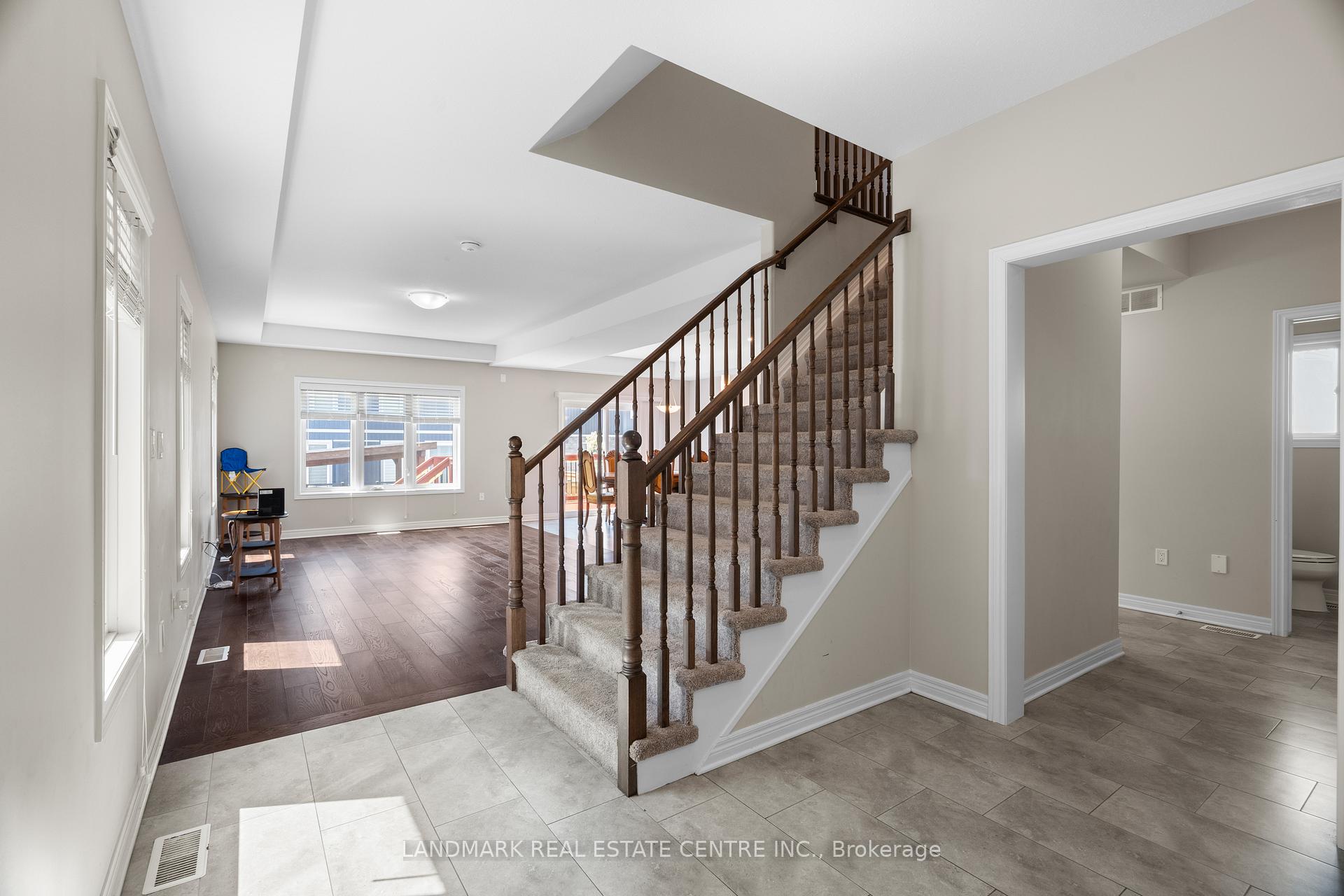 Photo 6 of 22 Lamb Crescent, Thorold, Hurricane/Merrittville — HOMEH