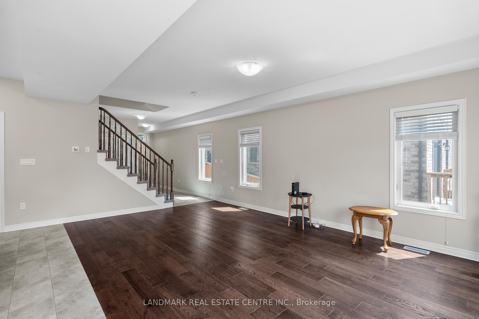 Photo 11 of 22 Lamb Crescent, Thorold, Hurricane/Merrittville — HOMEH