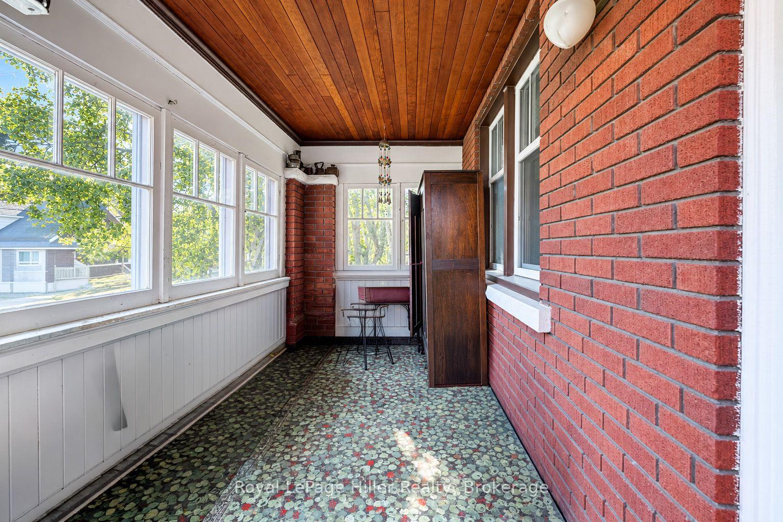 Photo 5 of 340 Guelph Street, Kitchener, Fairfield — HOMEH