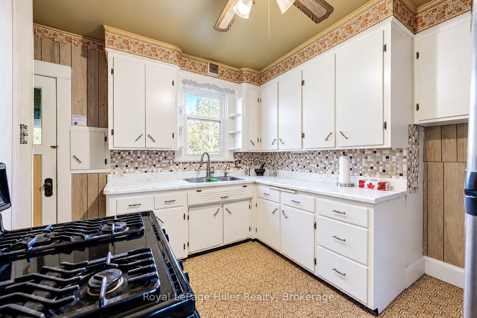 Photo 10 of 340 Guelph Street, Kitchener, Fairfield — HOMEH