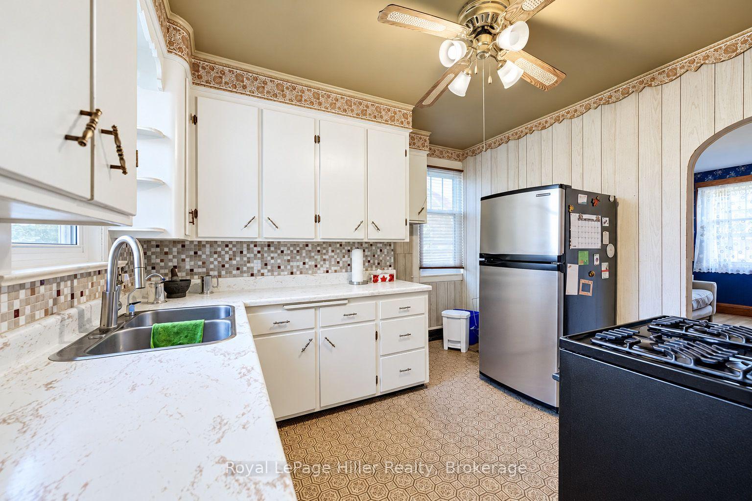 Photo 11 of 340 Guelph Street, Kitchener, Fairfield — HOMEH