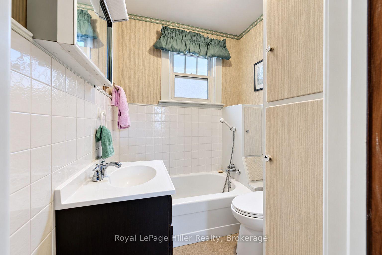 Photo 13 of 340 Guelph Street, Kitchener, Fairfield — HOMEH