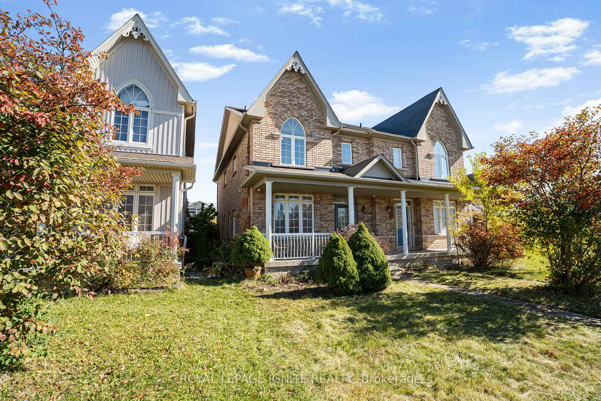 Photo 3 of 34 Pike Lane, Markham, Cornell — HOMEH