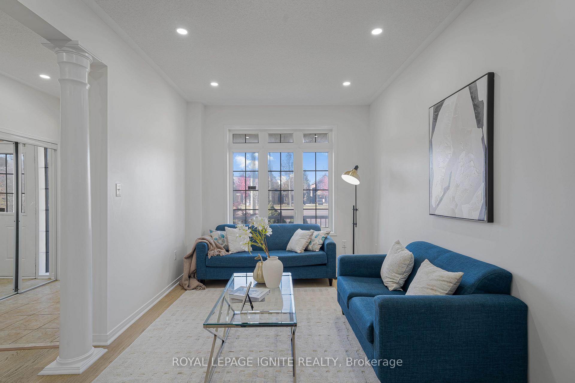 Photo 8 of 34 Pike Lane, Markham, Cornell — HOMEH