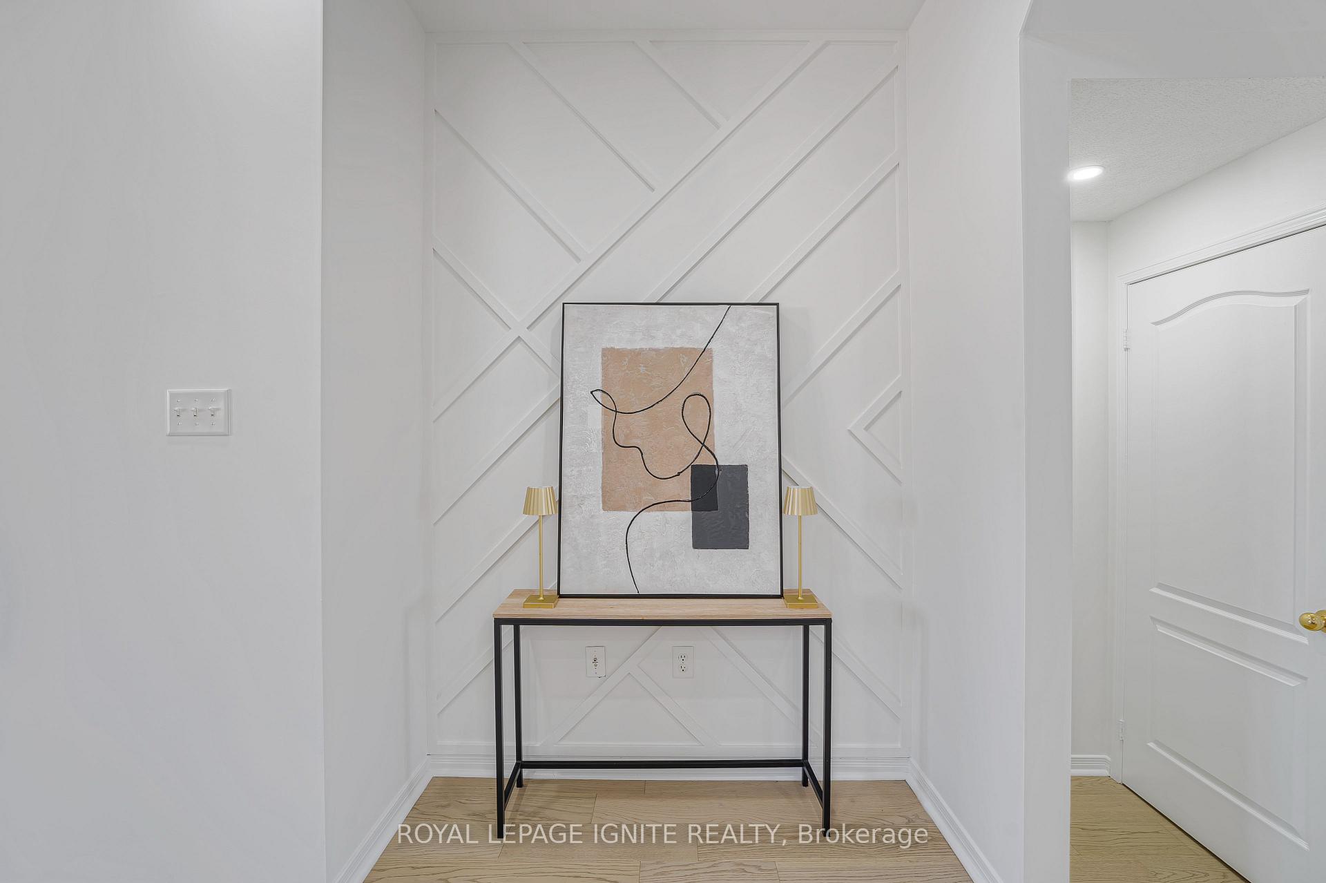 Photo 15 of 34 Pike Lane, Markham, Cornell — HOMEH