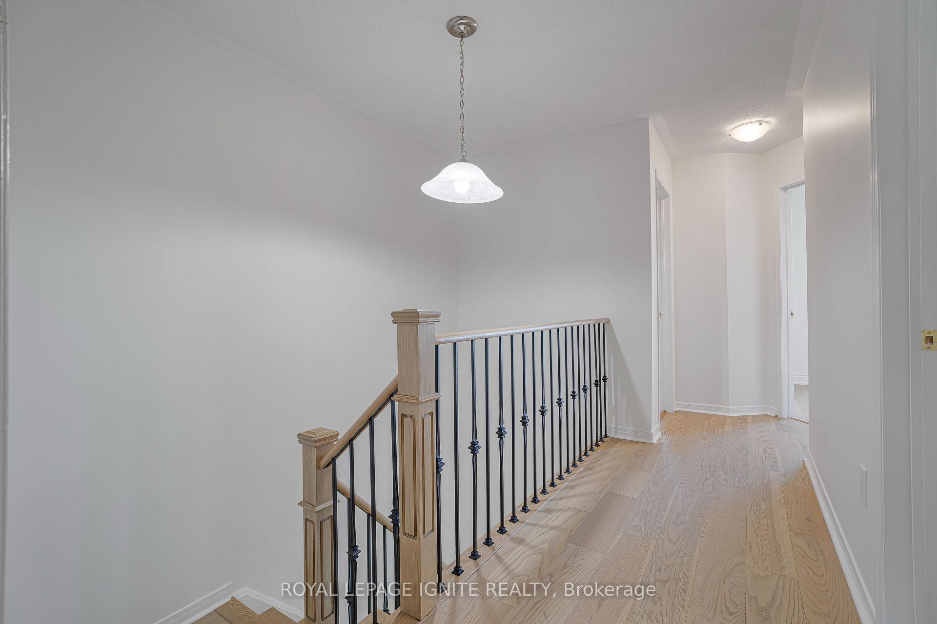 Photo 23 of 34 Pike Lane, Markham, Cornell — HOMEH