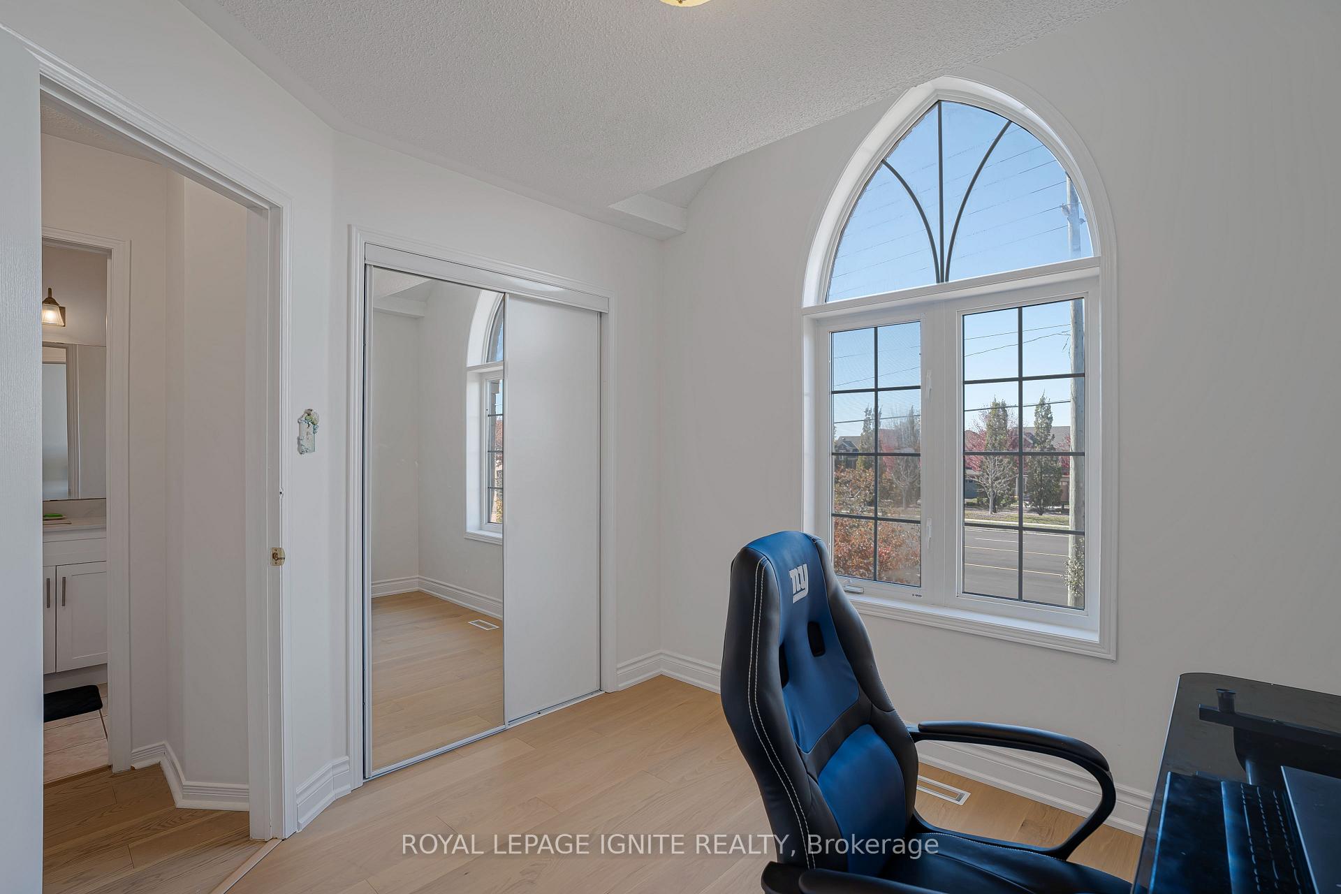 Photo 34 of 34 Pike Lane, Markham, Cornell — HOMEH