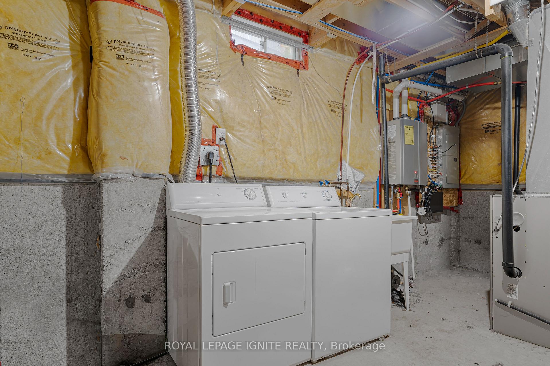 Photo 40 of 34 Pike Lane, Markham, Cornell — HOMEH