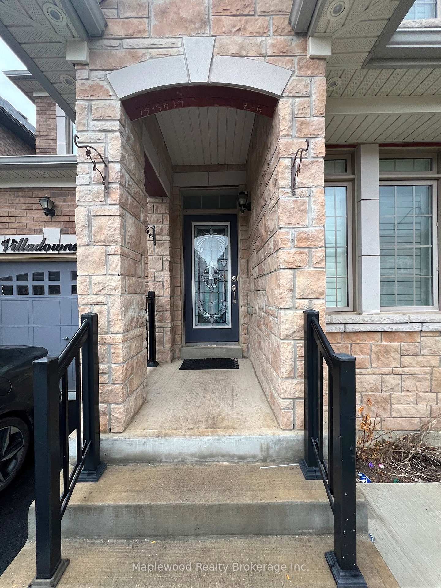 Photo 3 of 87 Villadowns Trail, Brampton, Sandringham-Wellington North — HOMEH