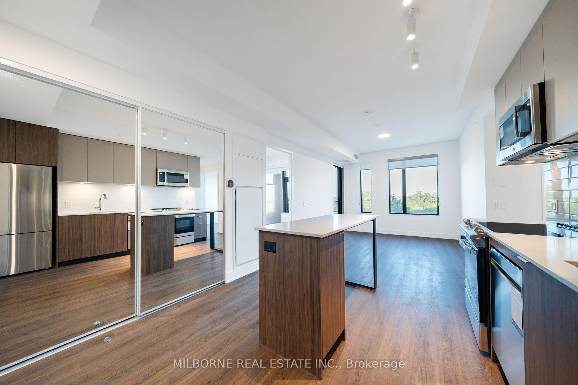 Photo 3 of Unit 320, 500 Upper Wellington Street, Hamilton, Centremount — HOMEH