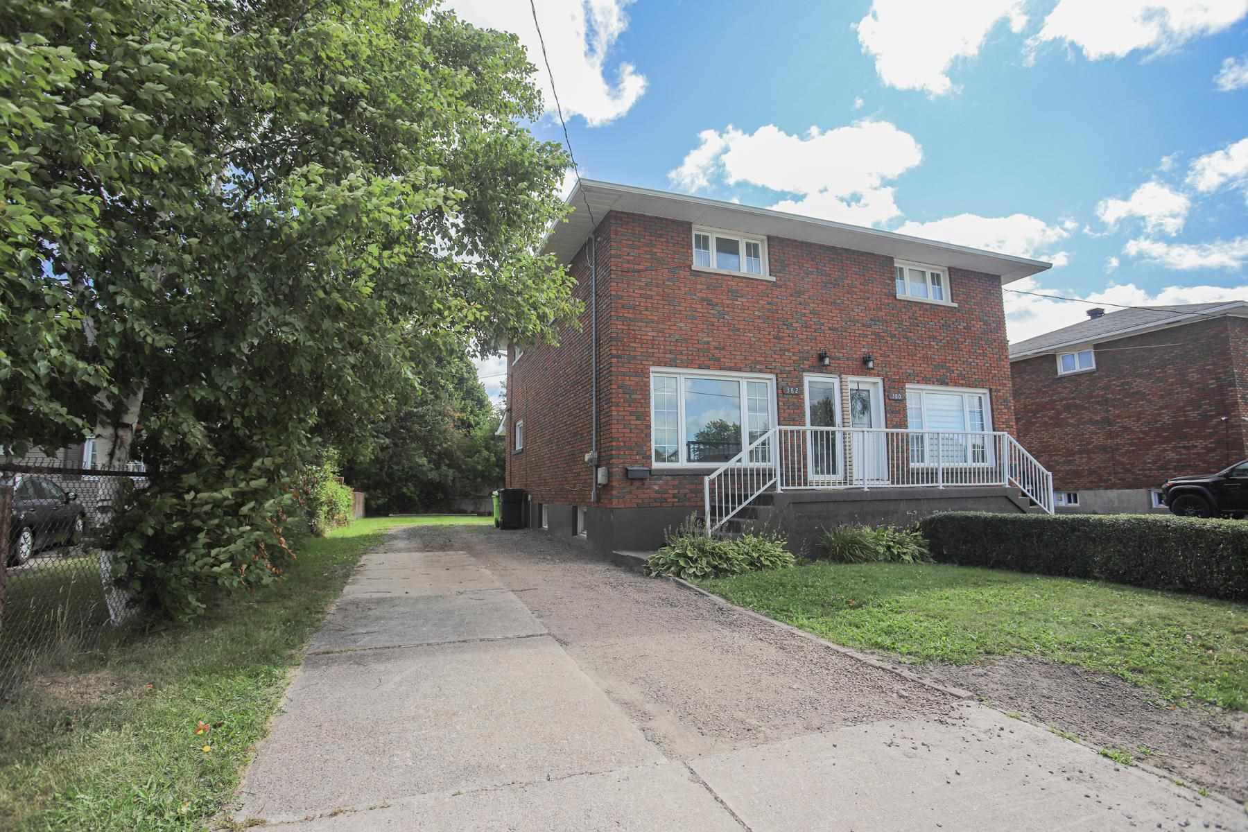 Photo of 382 Farwell Terrace