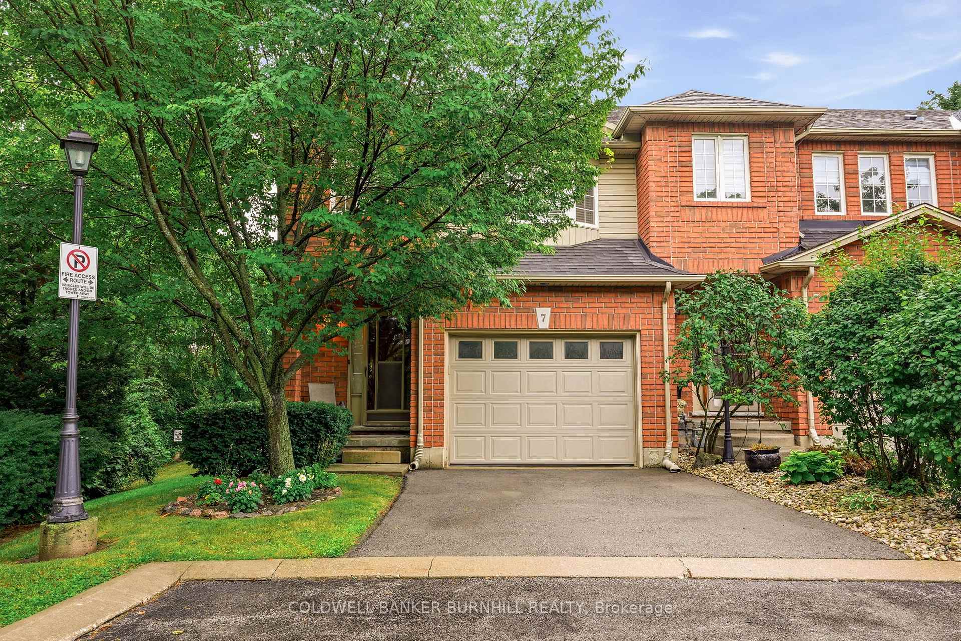 Photo 1 of Unit 7, 348 Highland Road W, Hamilton, Stoney Creek Mountain — HOMEH