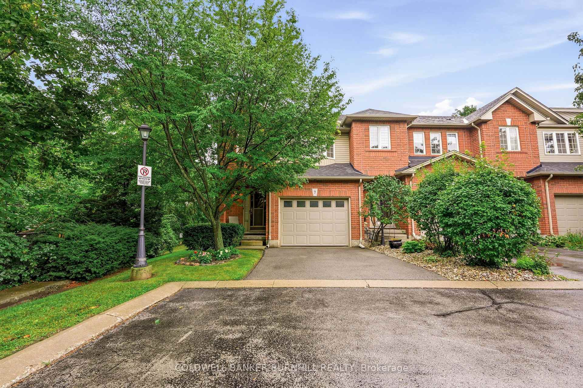 Photo 2 of Unit 7, 348 Highland Road W, Hamilton, Stoney Creek Mountain — HOMEH