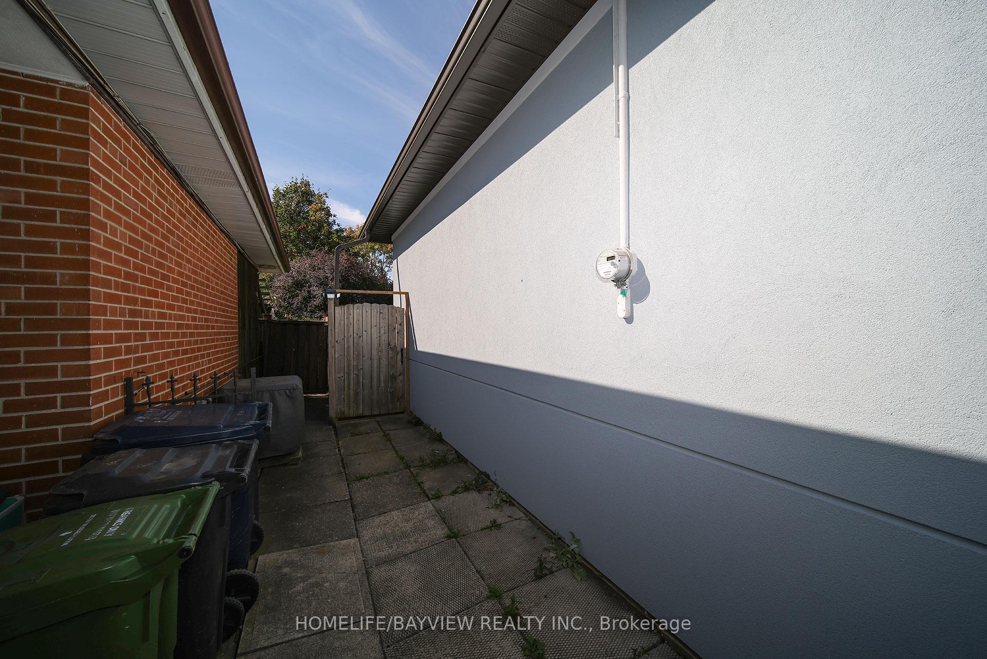 Photo 5 of Unit BSMNT2, 159 Yorkview Drive, North York, Willowdale West — HOMEH