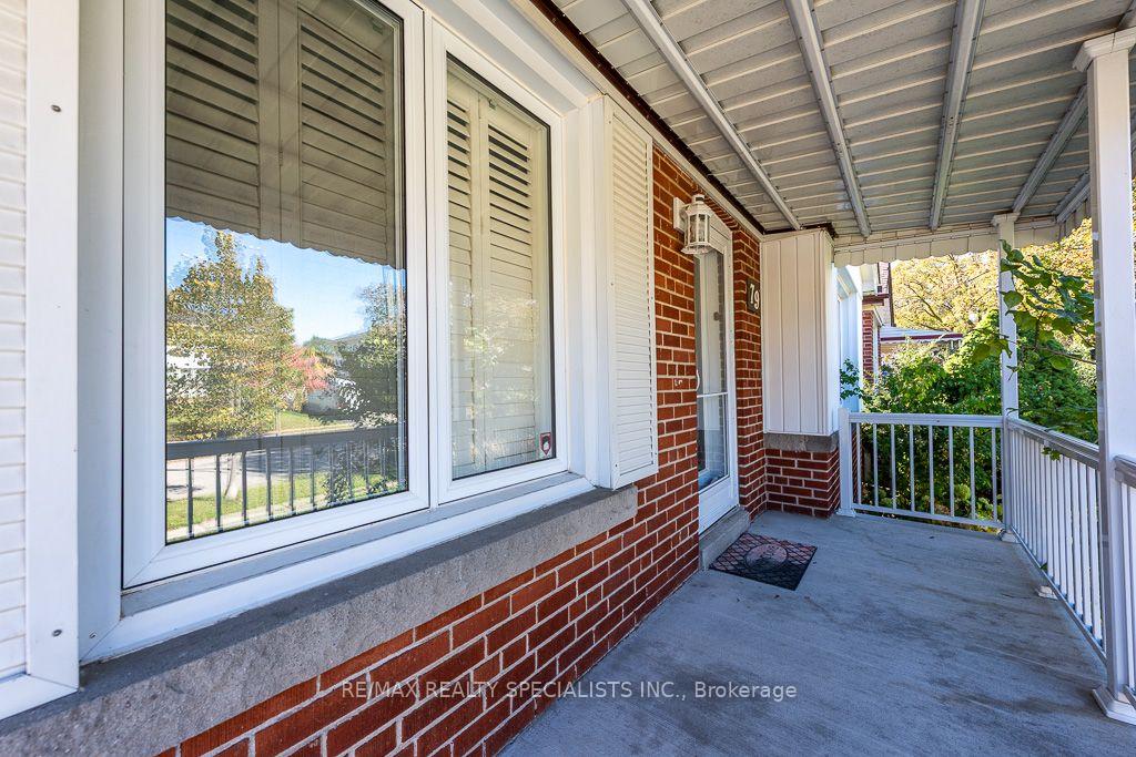 Photo 2 of Unit MAIN, 79 Clearbrooke Circle, Etobicoke, Rexdale-Kipling — HOMEH