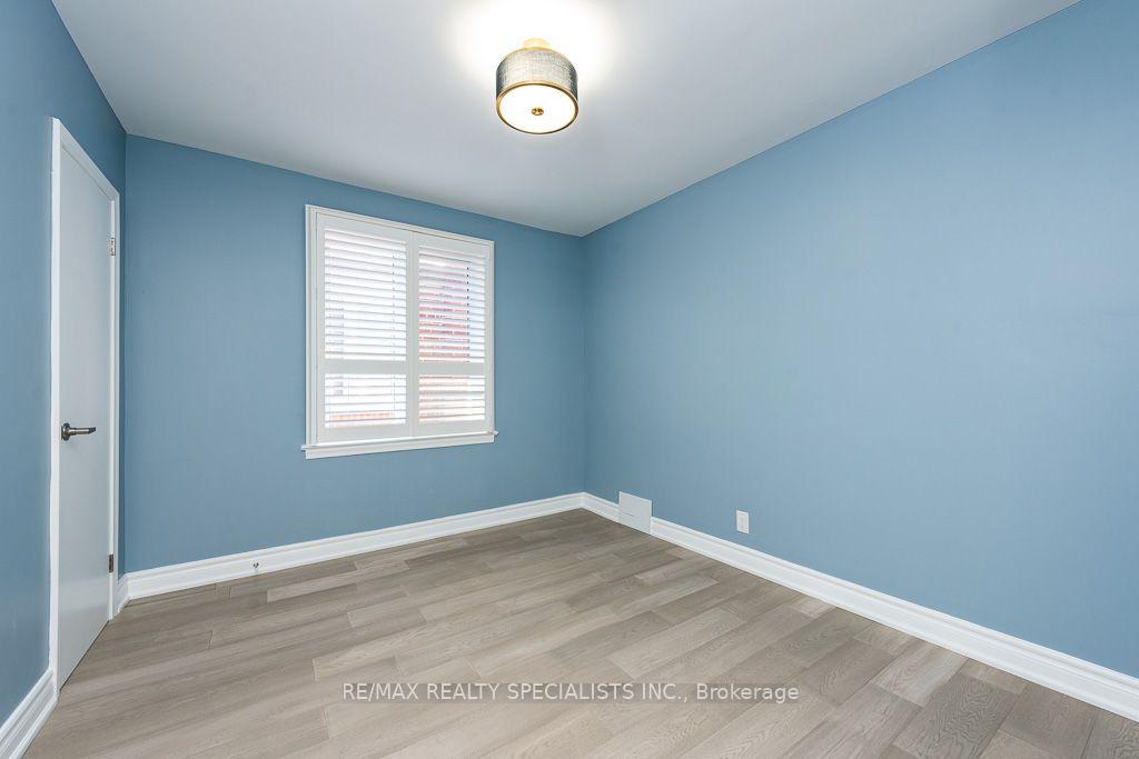 Photo 13 of Unit MAIN, 79 Clearbrooke Circle, Etobicoke, Rexdale-Kipling — HOMEH