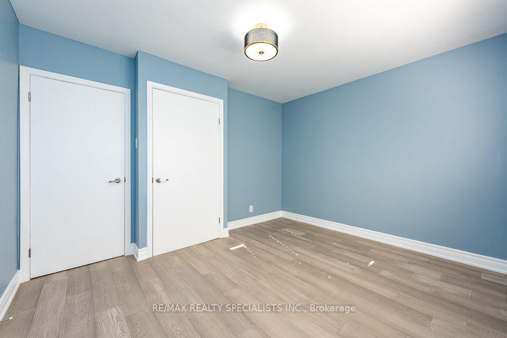 Photo 21 of Unit MAIN, 79 Clearbrooke Circle, Etobicoke, Rexdale-Kipling — HOMEH