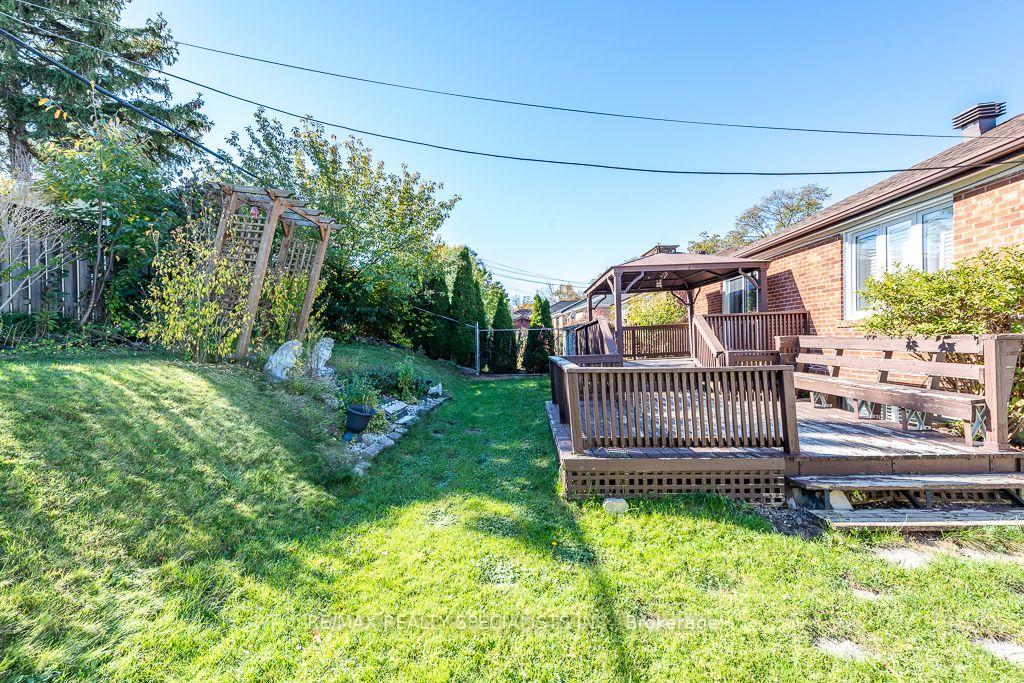 Photo 24 of Unit MAIN, 79 Clearbrooke Circle, Etobicoke, Rexdale-Kipling — HOMEH