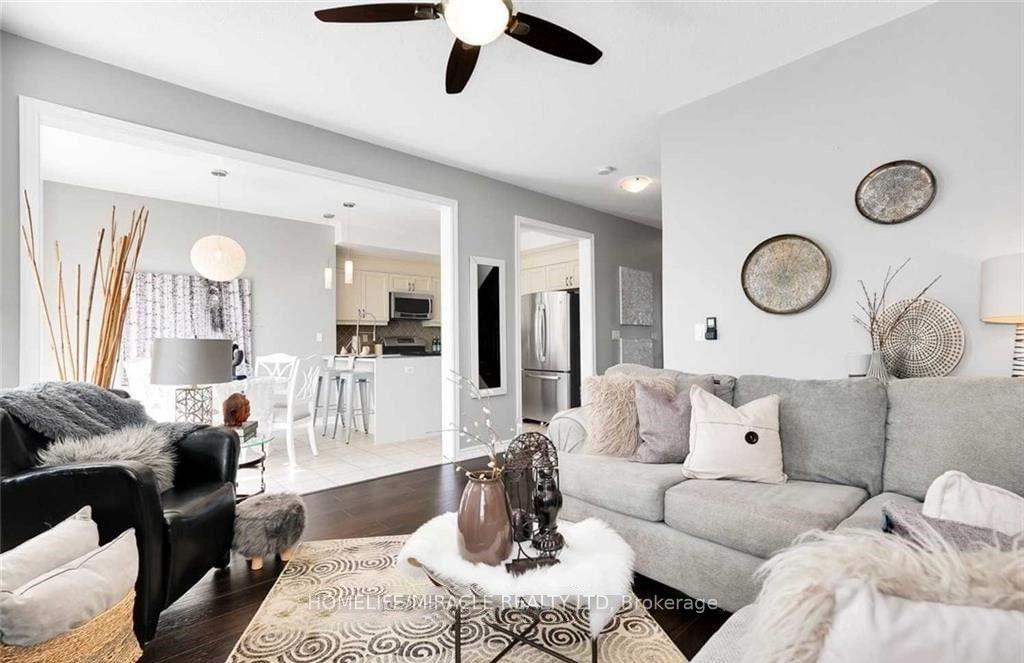 Photo 2 of 32 Mcdonald Crescent, Clarington, Newcastle — HOMEH