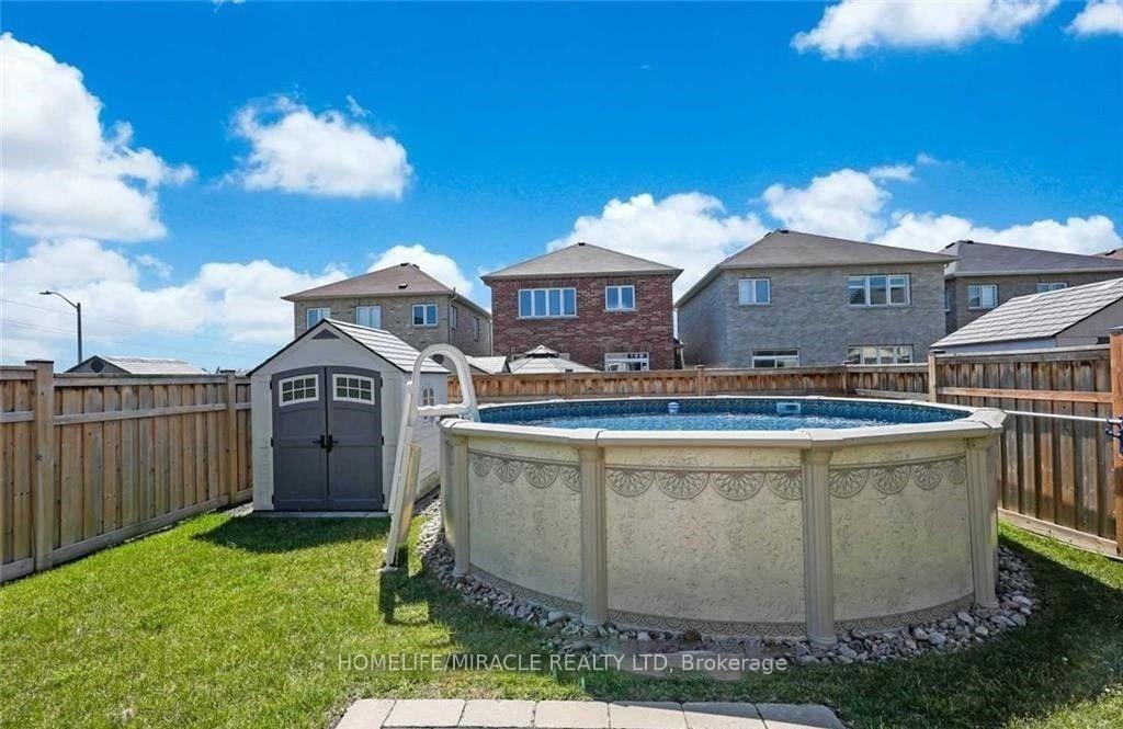 Photo 24 of 32 Mcdonald Crescent, Clarington, Newcastle — HOMEH